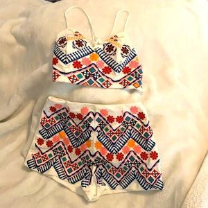 Embroidered high waisted short and crop top set!